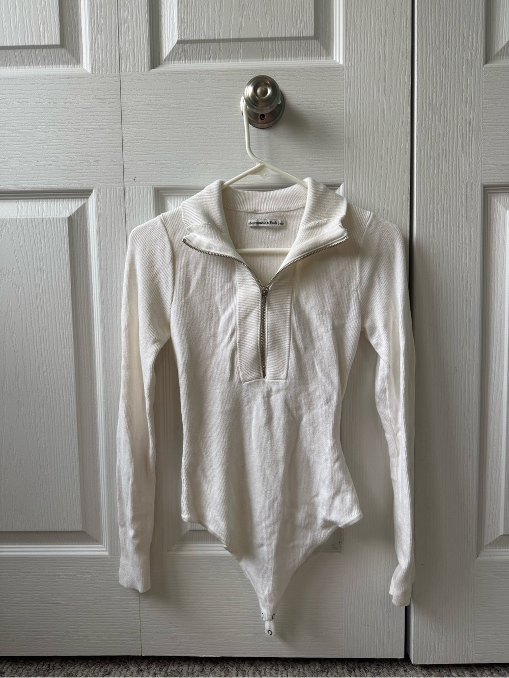 Abercrombie & Fitch Cream Ribbed Quarter Zip Bodysuit – Size S